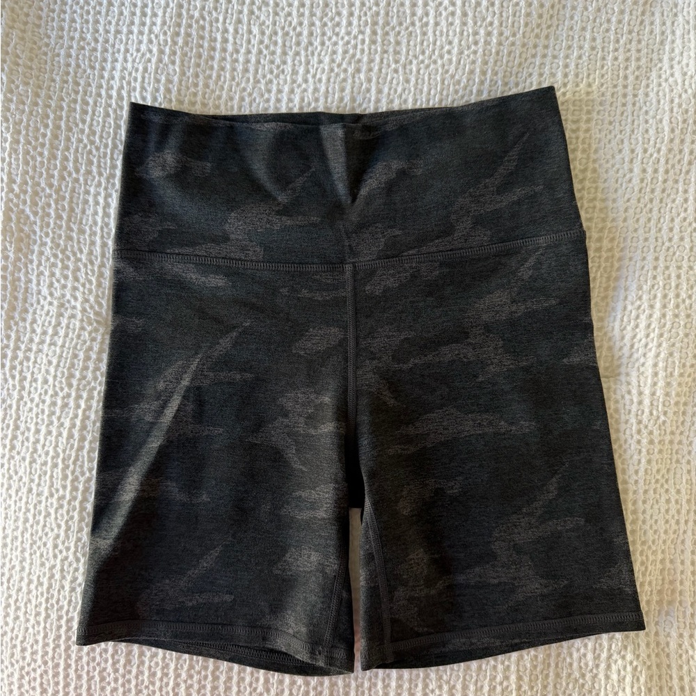 Vuori Clean Elevation Shorty 6”